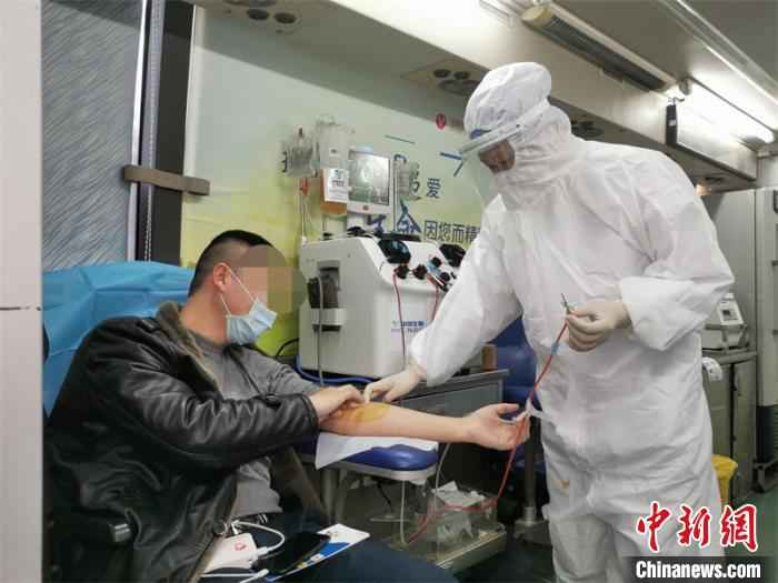  四川一名新冠肺炎康复者捐献血浆 称“很有成就感”